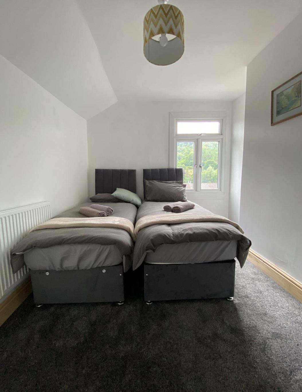 Brynhyfryd Cottage Aberaman Экстерьер фото